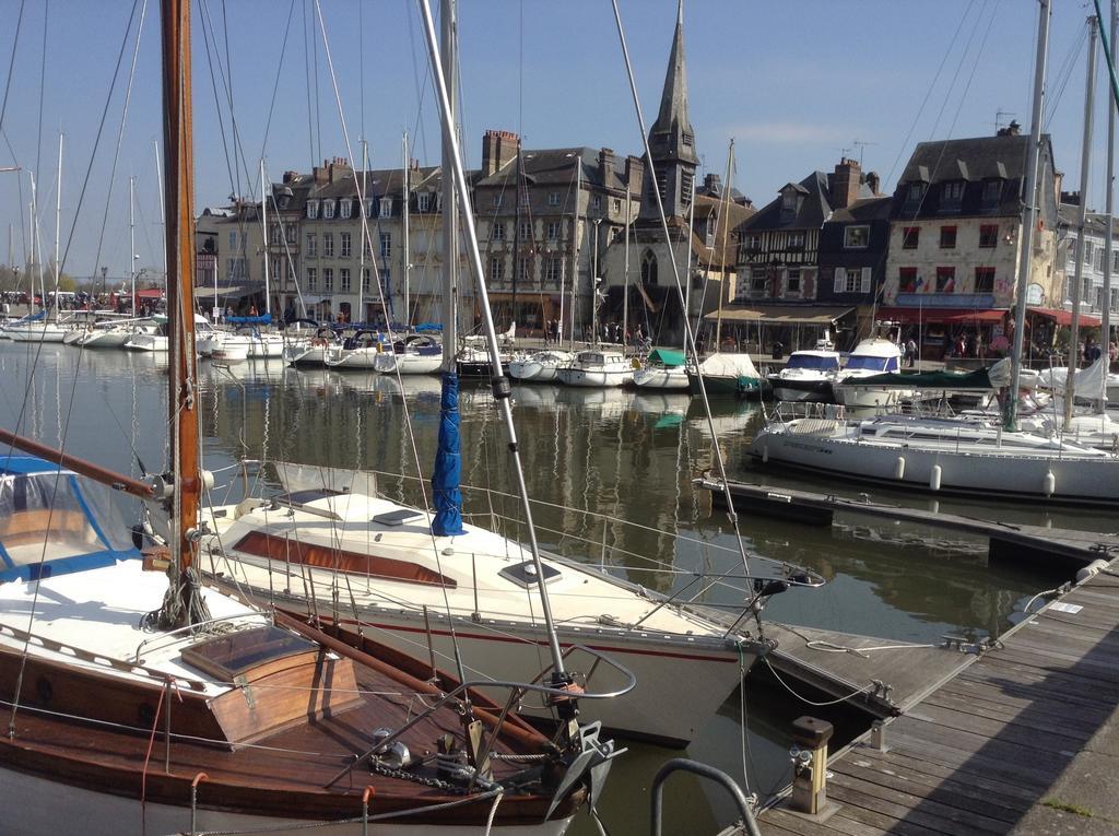 Chambre Le Nid Du Phare Avec Jacuzzi Honfleur Værelse billede